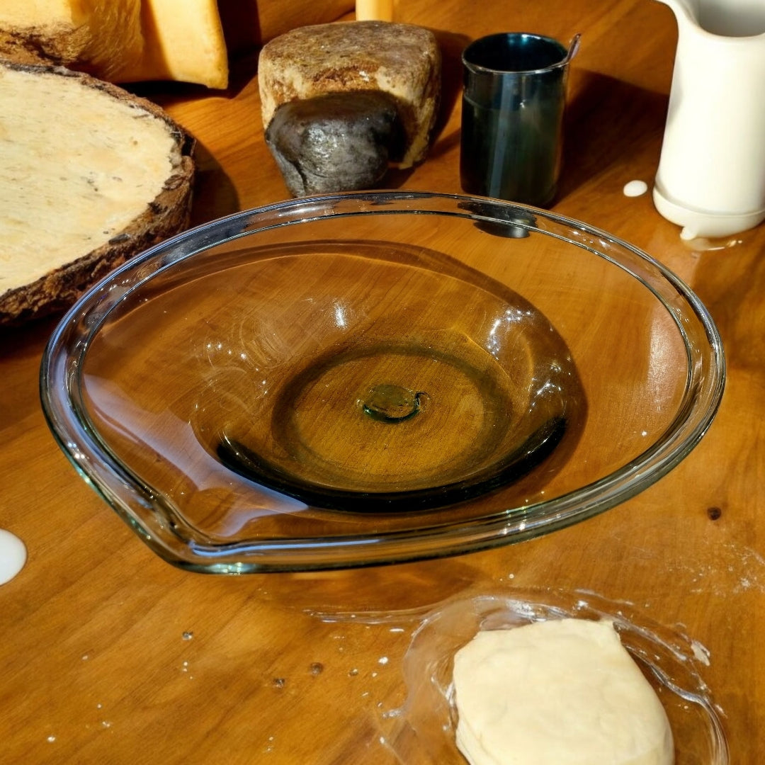 An Exceptionally Rare & Large Mid 18th-Century English Antique Hand-Blown Glass Spouted Dairy Bowl / Cream Bowl - Approx 41 cm In Diameter