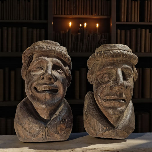 A Fine Pair of Late 15th-Century / Early 16th-Century English Antique Carved Oak Corbels in the Form of Characterful Heads