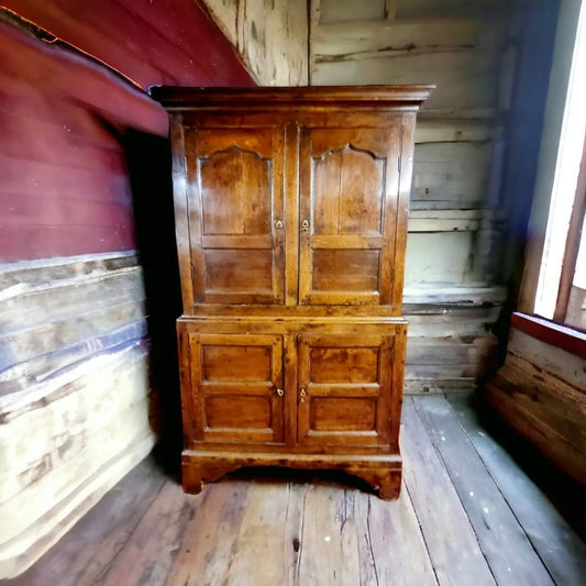 18th-Century Welsh Antique Oak Food Cupboard / Kitchen Cupboard