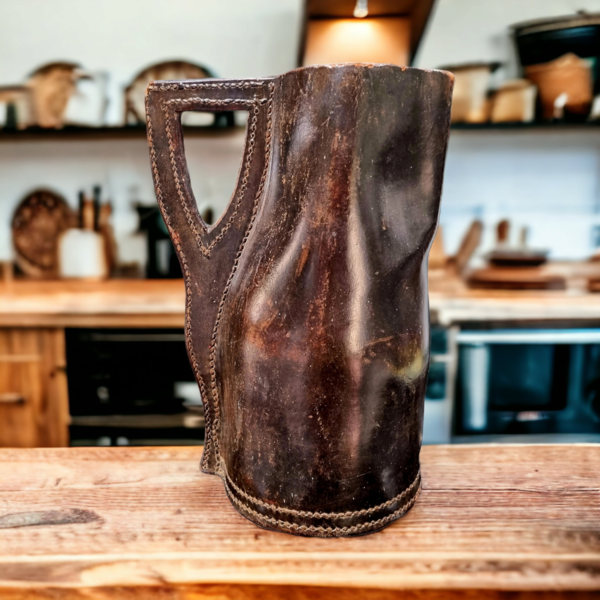 Early 19th-Century English Antique Leather Bombard Jug – Georgian Early 19th-Century English Antique Leather Bombard Jug – Georgian
