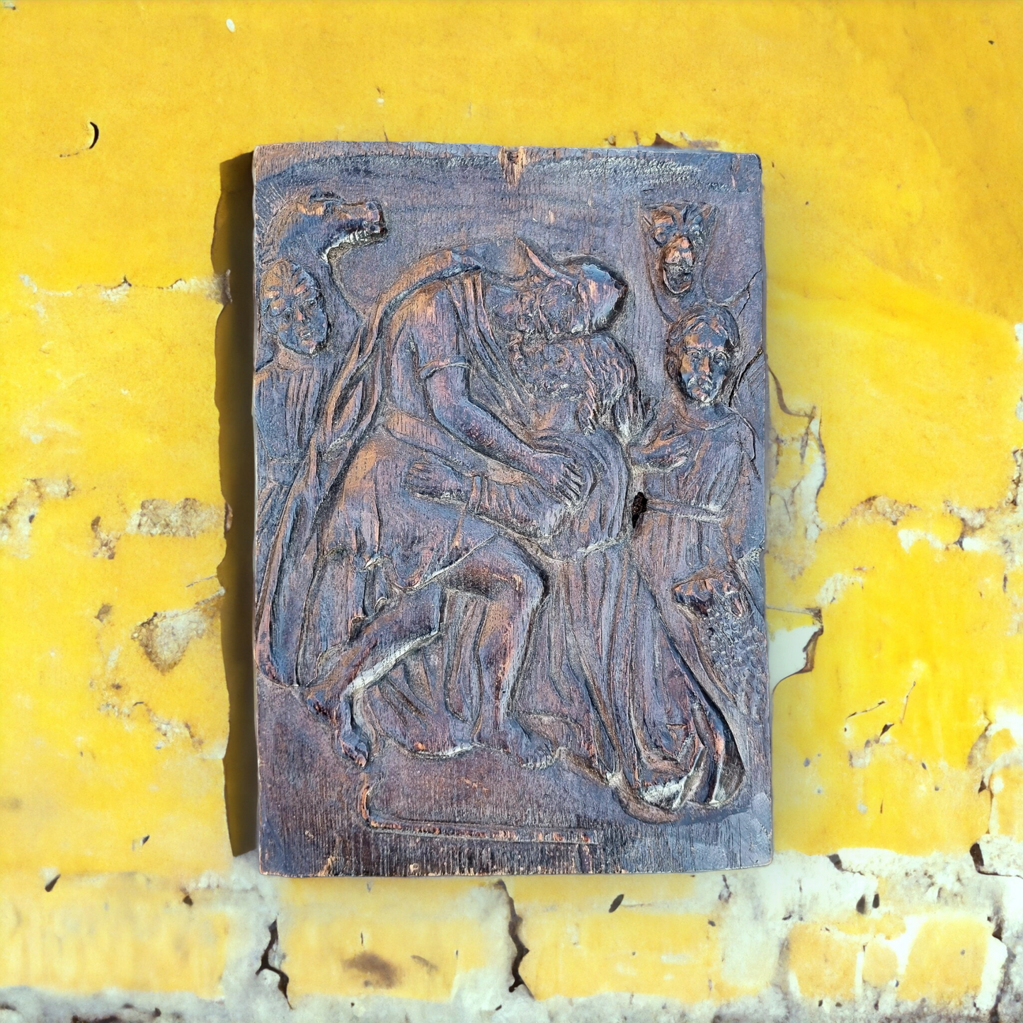 17th Century Flemish Antique Carved Oak Panel, Most Probably Depicting the Betrayal of Jesus in the Garden of Gethsemane by Judas