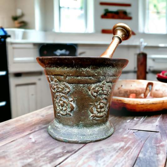 Large 17th Century English Antique London-made Bronze Mortar, The Outer Surface Bearing Four Cast Crowned Tudor Roses