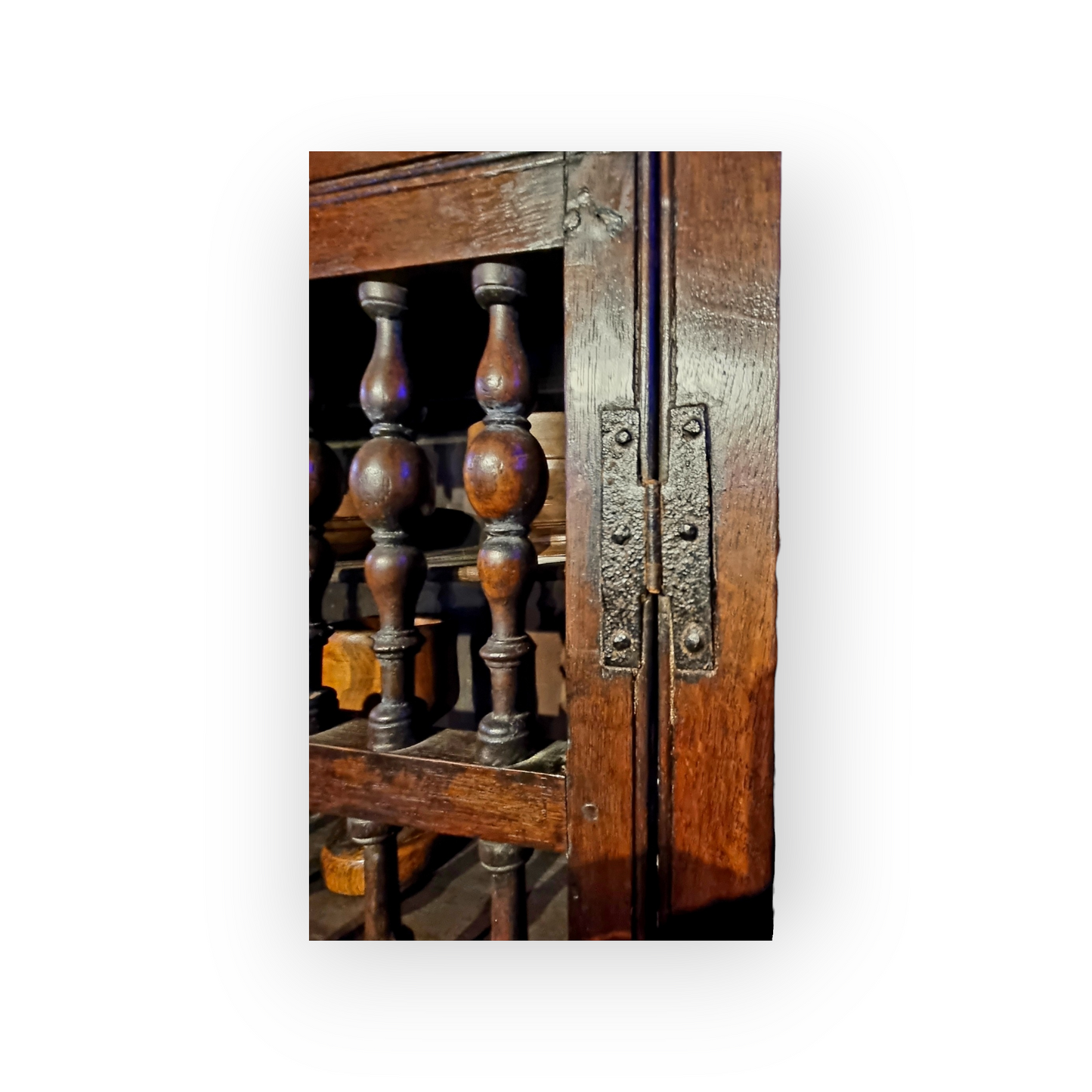 Assessed By Victor Chinnery in 2001 - Ex-Tony Chapman Collection - A William & Mary English Antique Oak Spindle Mural Cupboard, circa 1700