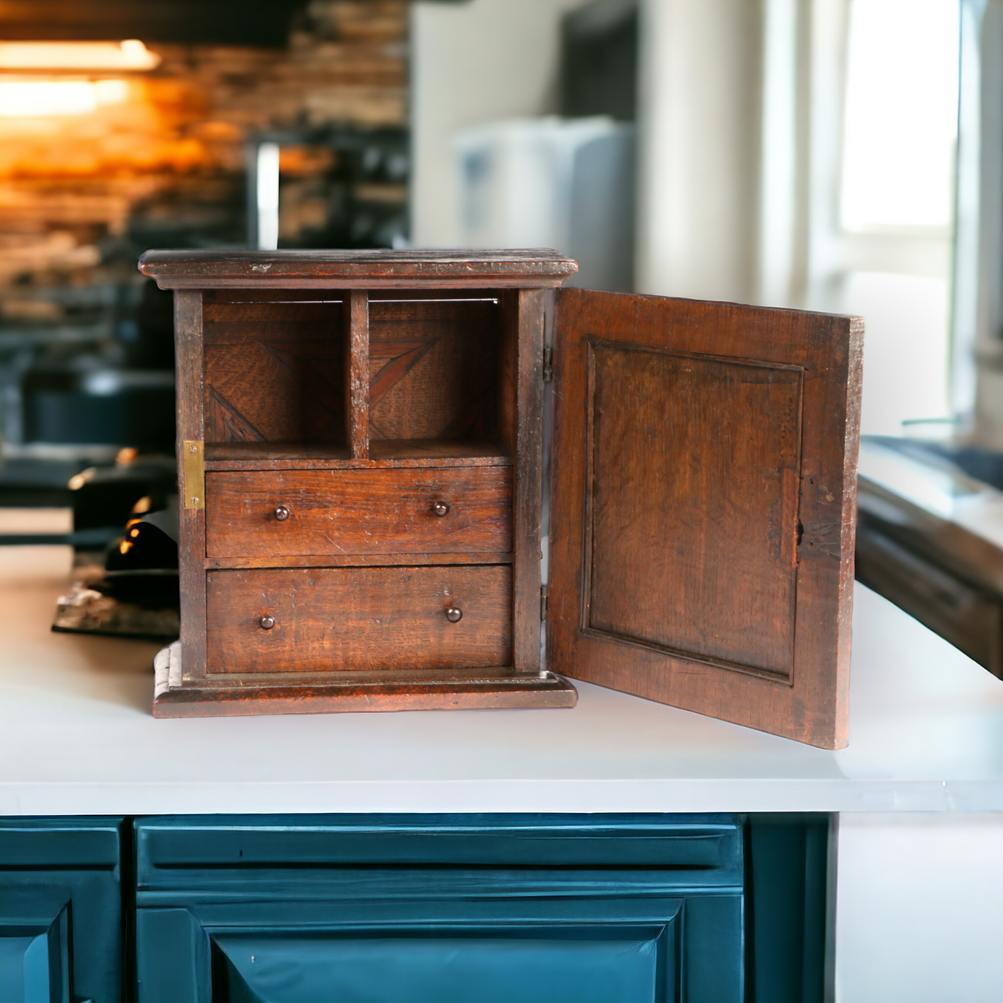 17th-Century Charles II Period Engish Antique Oak Spice Cupboard, circa 1670