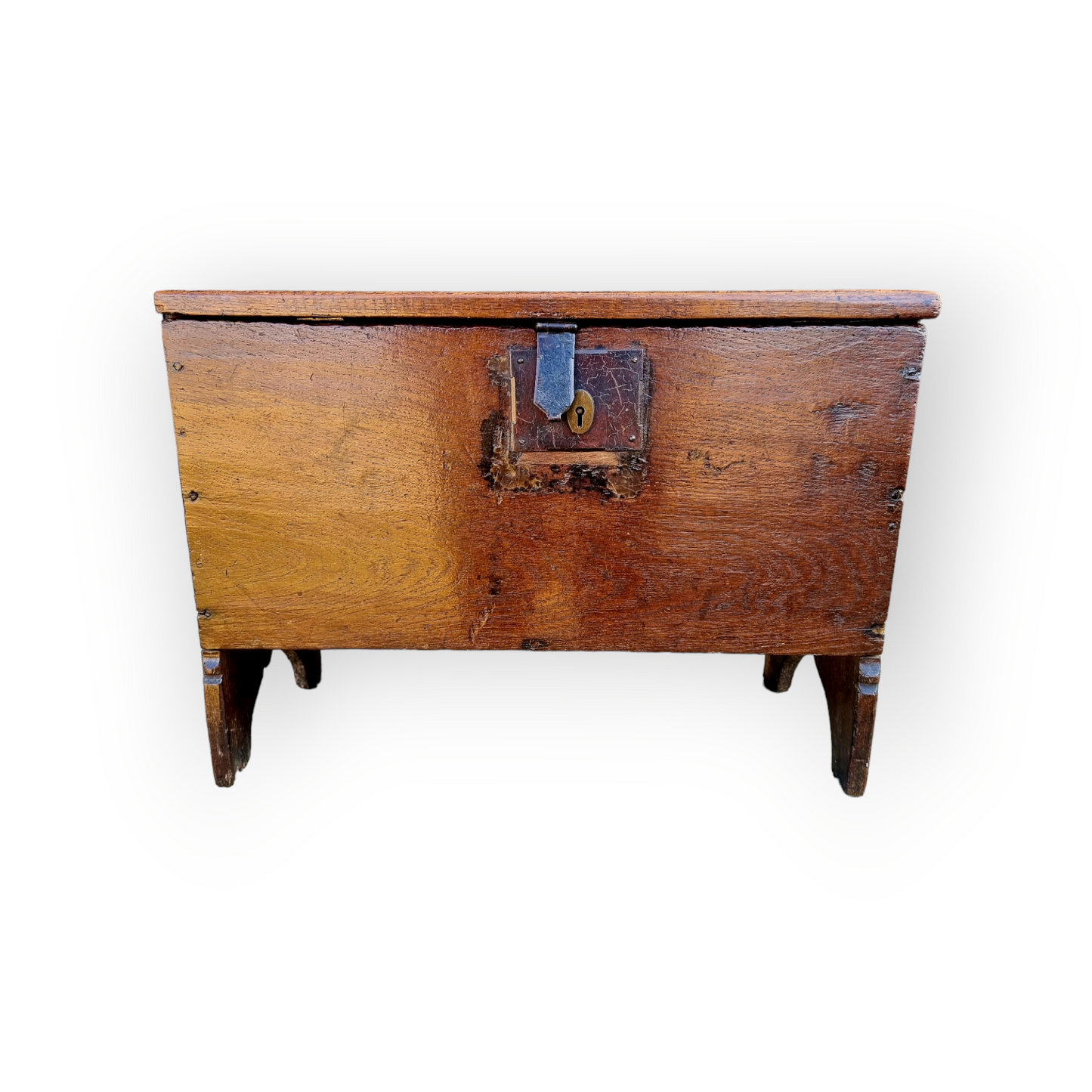 Diminutive Early 17th-century English Antique Oak Boarded Coffer or Chest