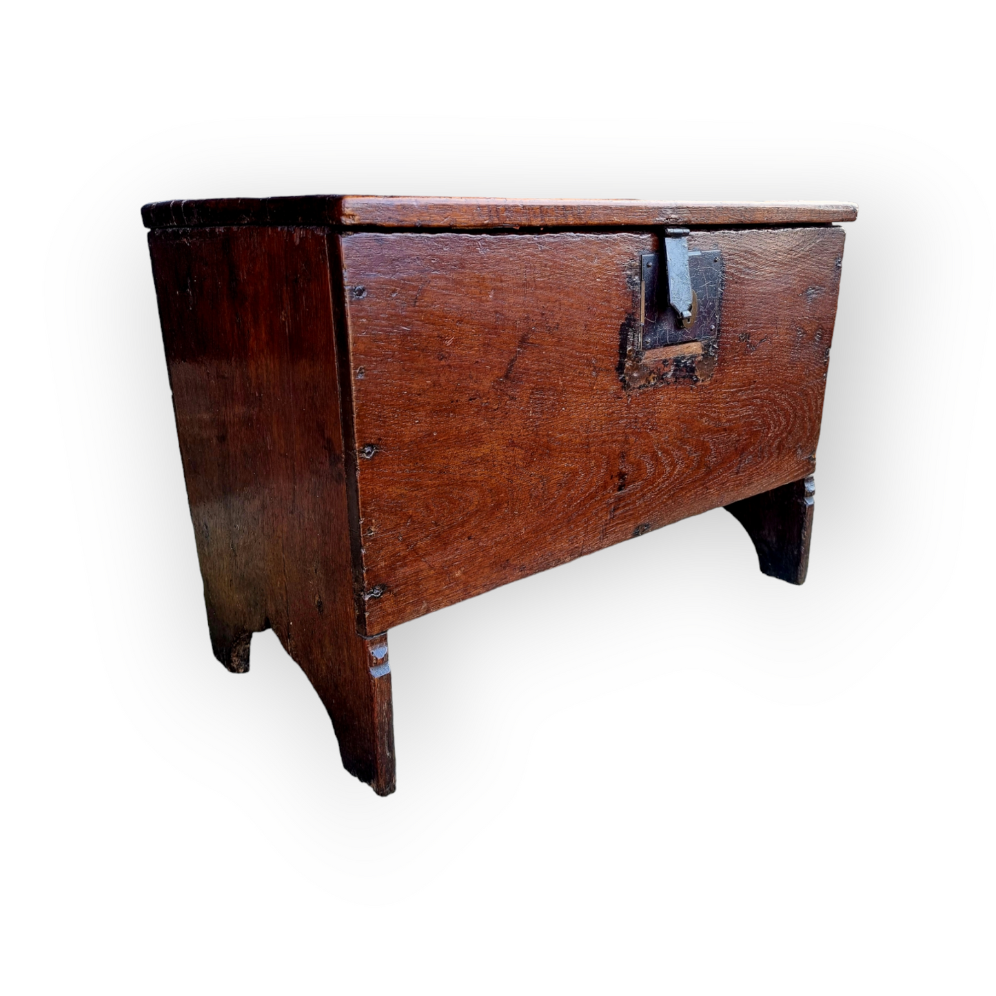 Diminutive Early 17th-century English Antique Oak Boarded Coffer or Chest