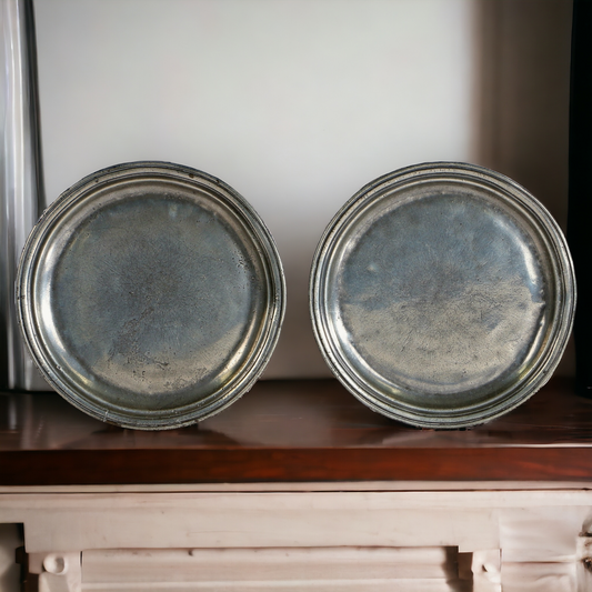 A Pair of Late 17th Century William & Mary Period English Antique Pewter Narrow-Rim Multi-Reeded Plates, Each With The Touchmark of William Gilly of Bury St. Edmunds, Suffolk