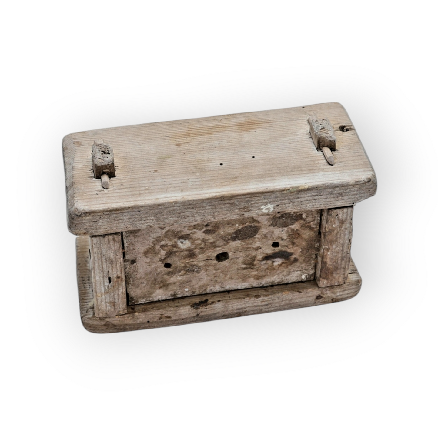 A Rare Survivor - A Late 17th-Century Antique Pine / Wooden Cheese Mould