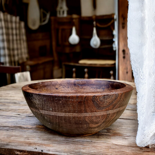18th-Century English Antique Treen / Turned Elm Dairy Bowl