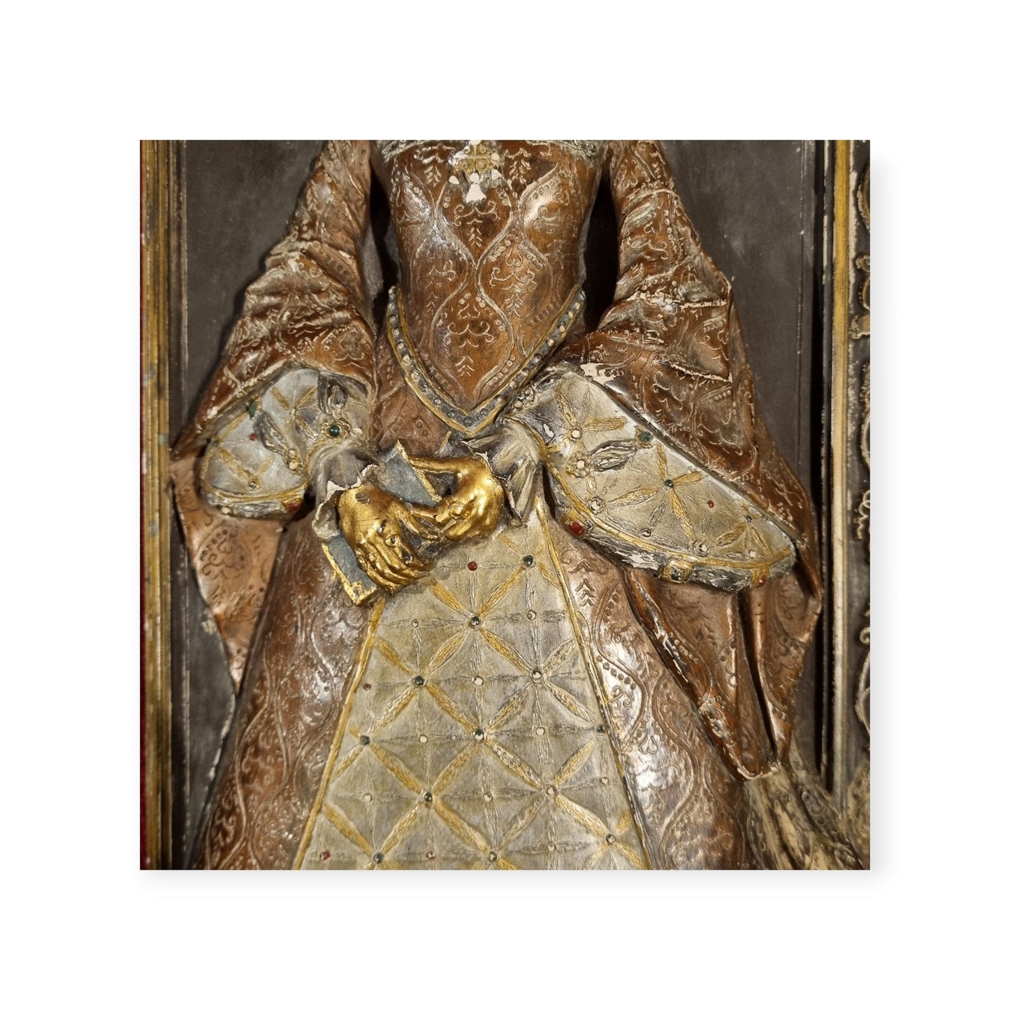 16th Century Style, Large English-Made Decorative Plaster Plaque Depicting Queen Elizabeth I, In Original Polychrome