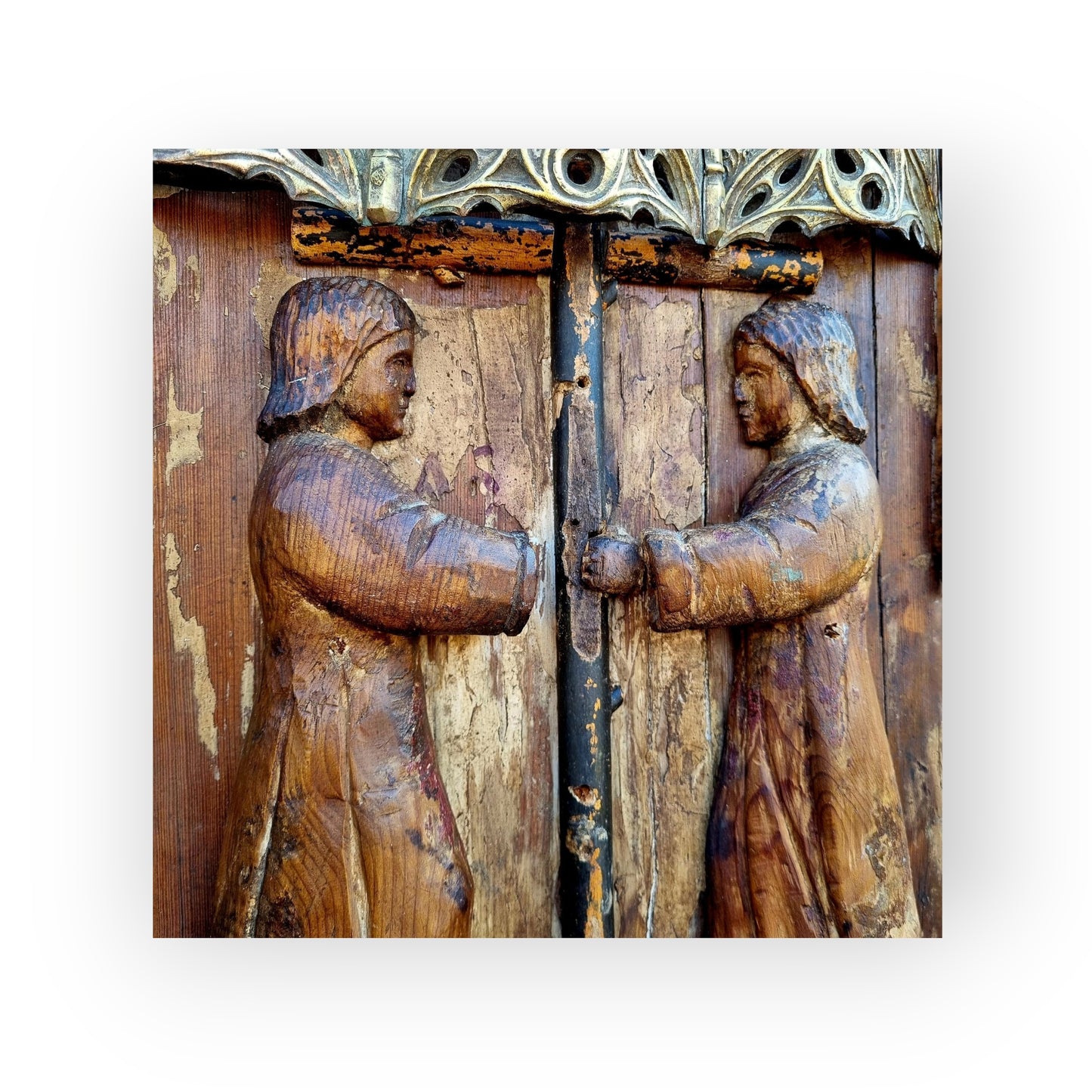16th-Century & Later Gothic Antique Carved Wood Panel Depicting Angels Kneeling Below A Cross Symbolising The Passion Of Christ