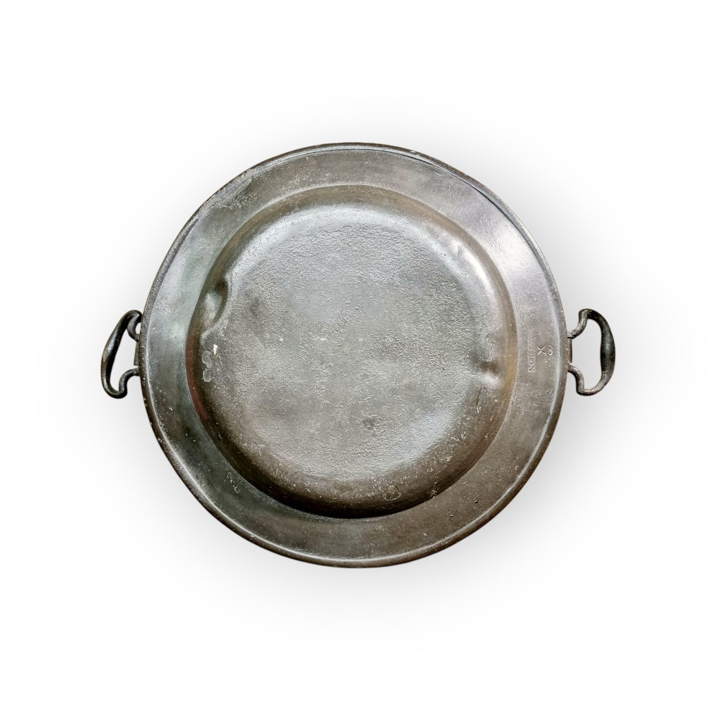 Late 18th-Century / Early 19th-Century English Antique Pewter Warming Plate, Bearing A London Touchmark Verso