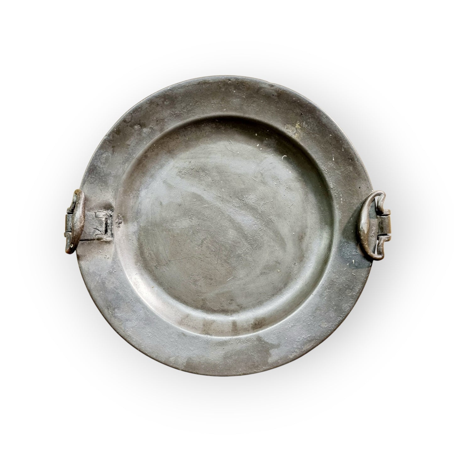 Late 18th-Century / Early 19th-Century English Antique Pewter Warming Plate, Bearing A London Touchmark Verso
