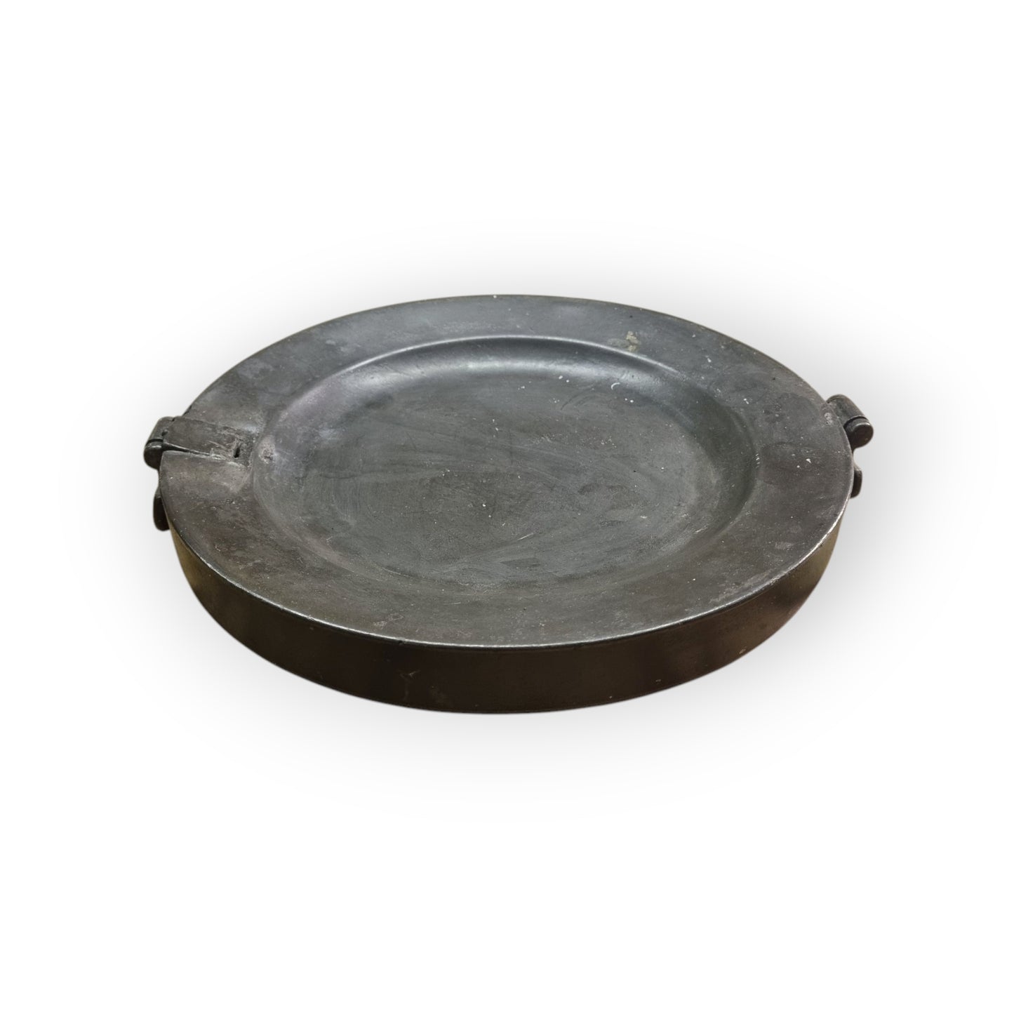 Late 18th-Century / Early 19th-Century English Antique Pewter Warming Plate, Bearing A London Touchmark Verso