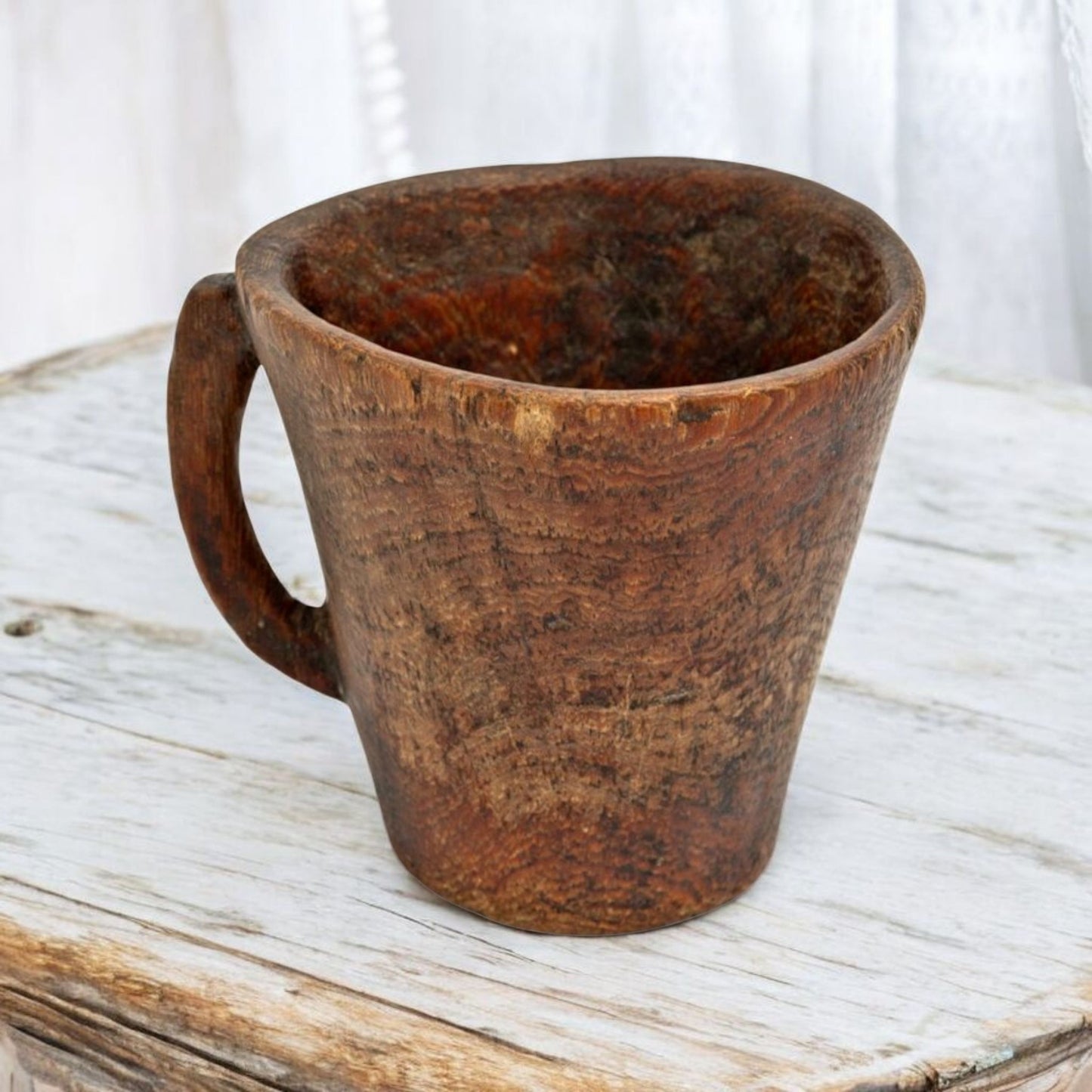 Rare, Primitive, 18th-Century Irish Antique Treen Lámhóg Beaker Of Small Size