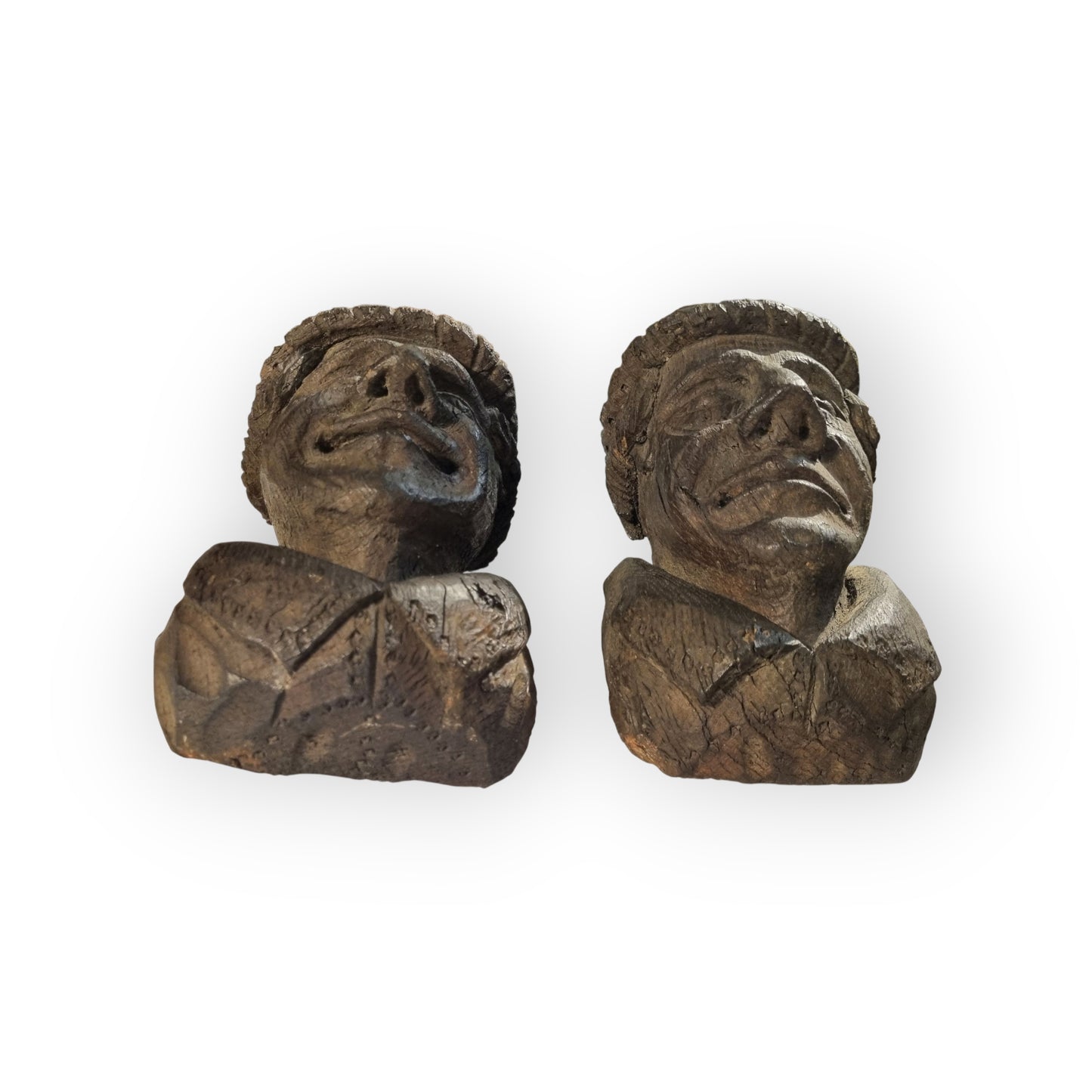 A Fine Pair of Late 15th-Century / Early 16th-Century English Antique Carved Oak Corbels in the Form of Characterful Heads