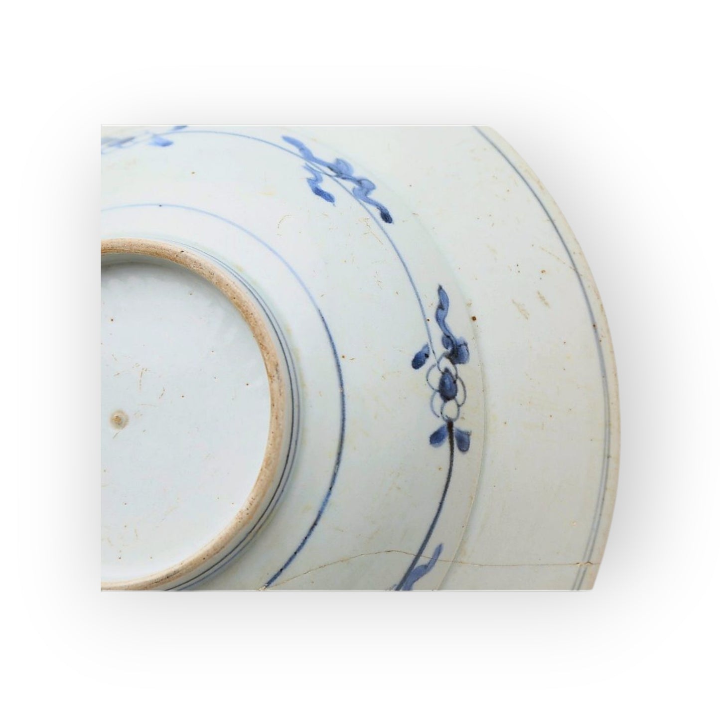 Large 18th-Century Chinese Antique Quinlong Period Porcelain Barber's Bowl or Bleeding Bowl