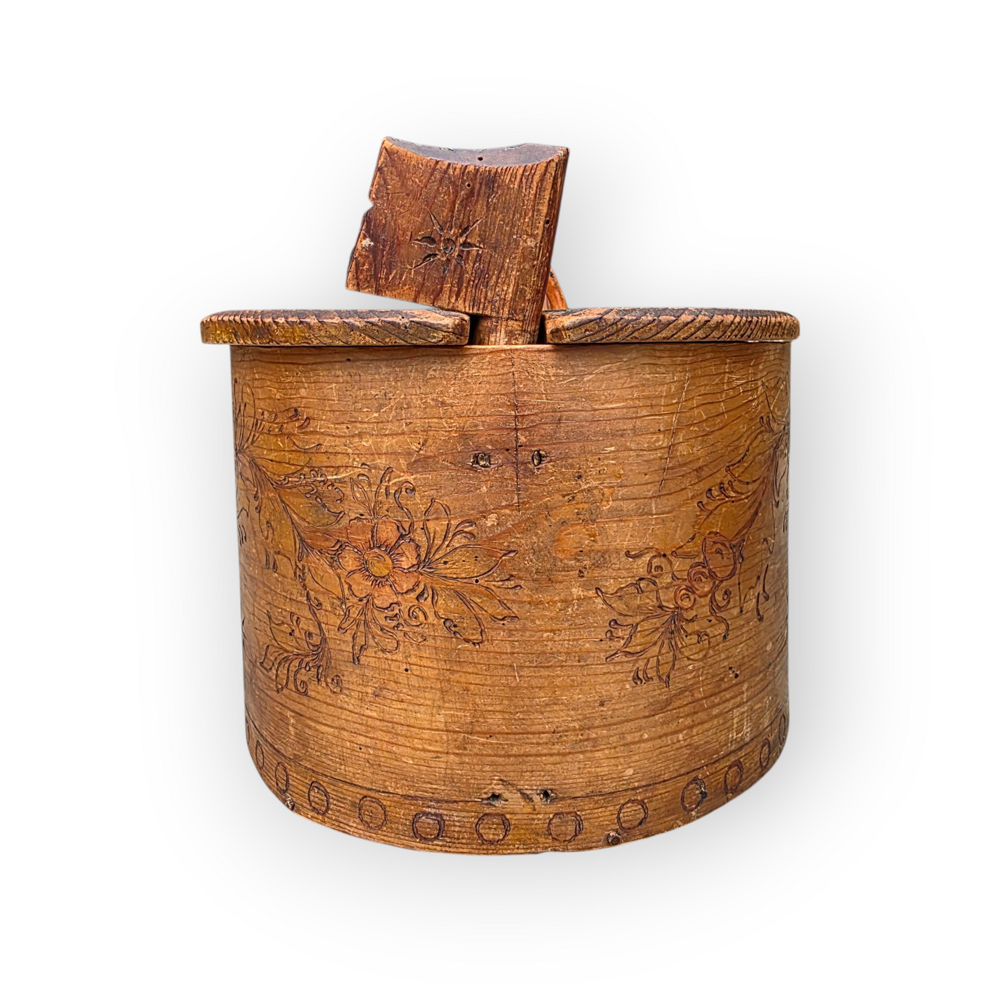 Late 18th Century Scandinavian Antique Bent Wood Box Bearing Two Love Hearts