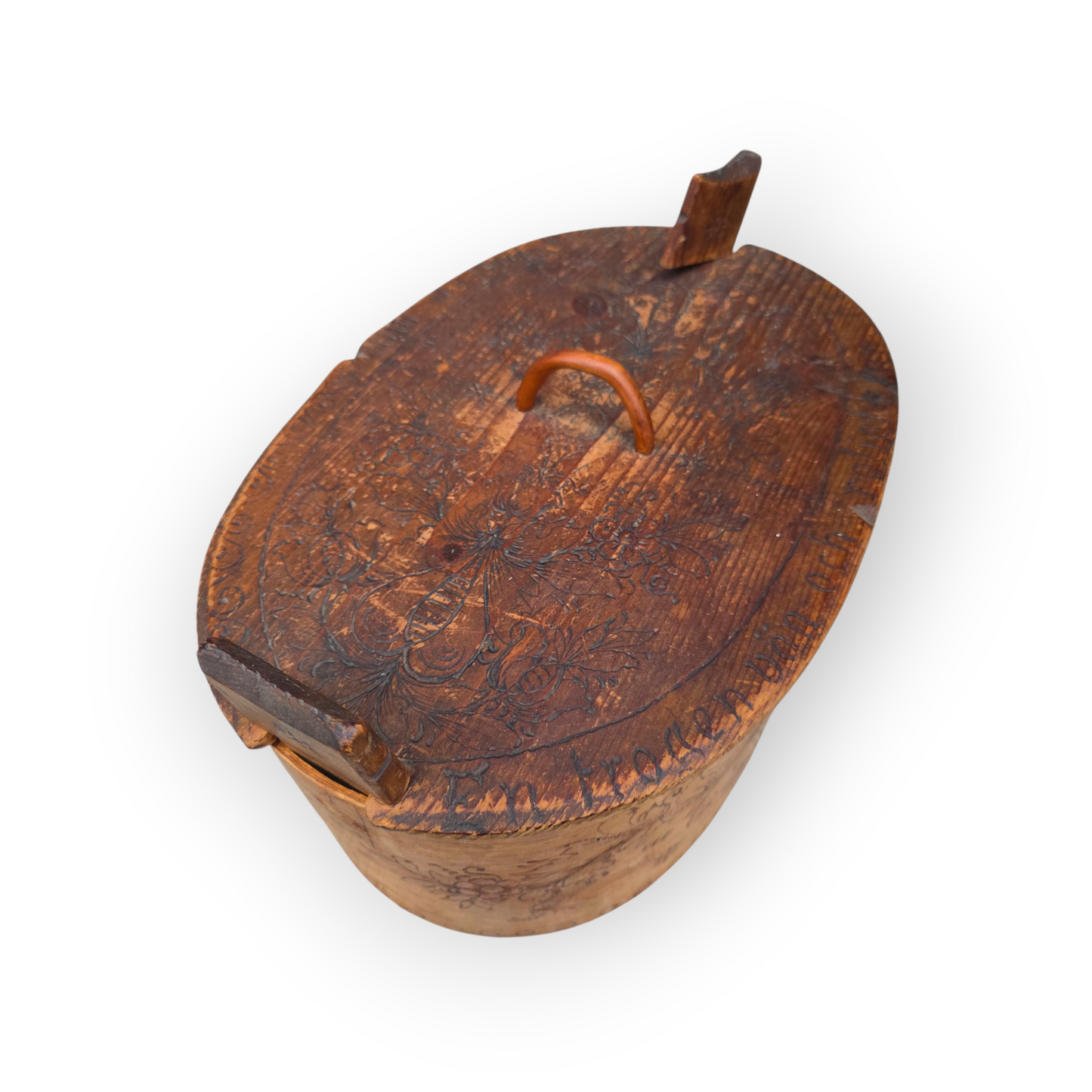 Late 18th Century Scandinavian Antique Bent Wood Box Bearing Two Love Hearts