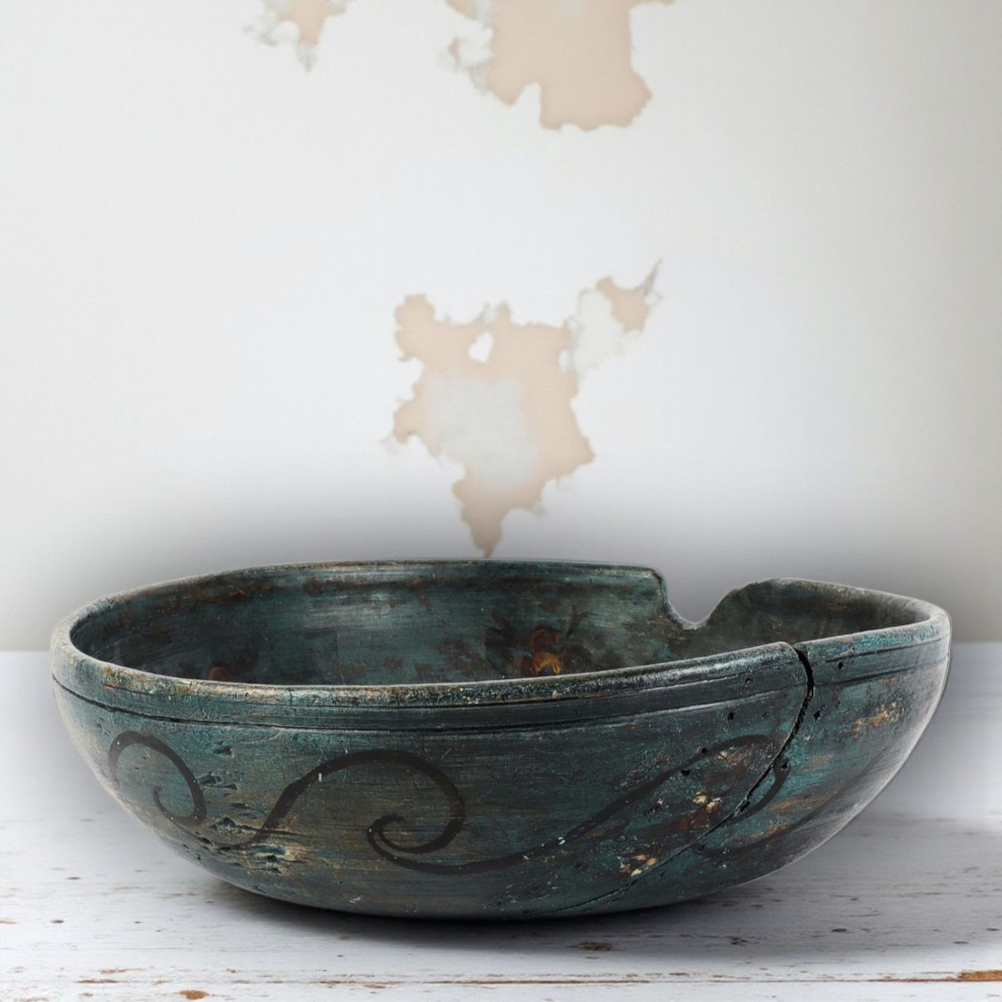 18th-Century Antique Folk-Art-Decorated Turned Wooden Dairy Bowl In Original Paint