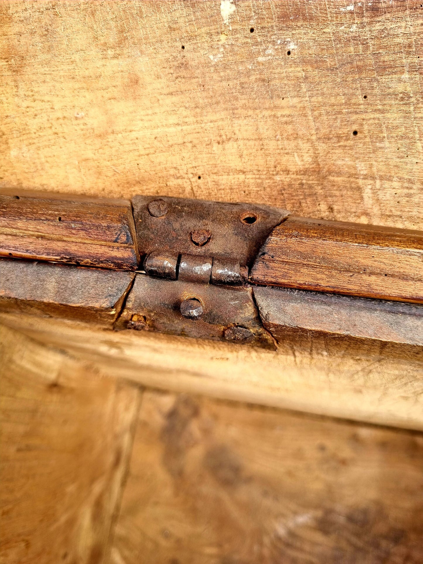 Late 17thC / Early 18thC English Antique Elm Close Stool