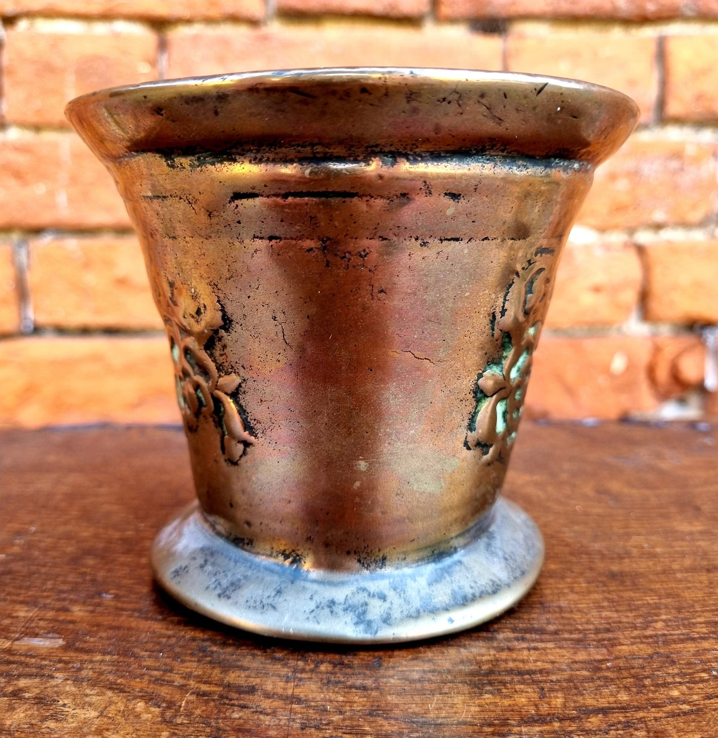 17th Century English Antique London-made Bronze Mortar, The Outer Surface Bearing Four Cast Crowned Tudor Roses