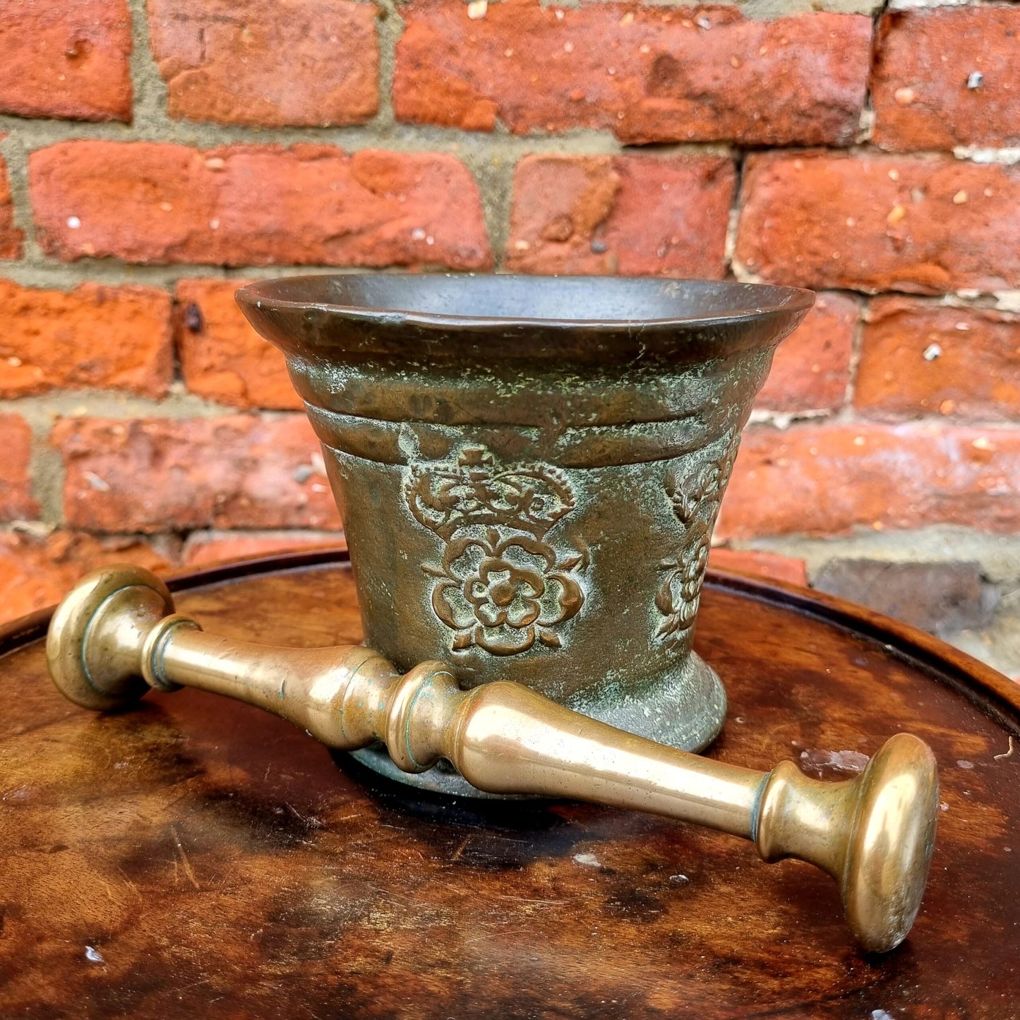 Large 17th Century English Antique London-made Bronze Mortar, The Outer Surface Bearing Four Cast Crowned Tudor Roses