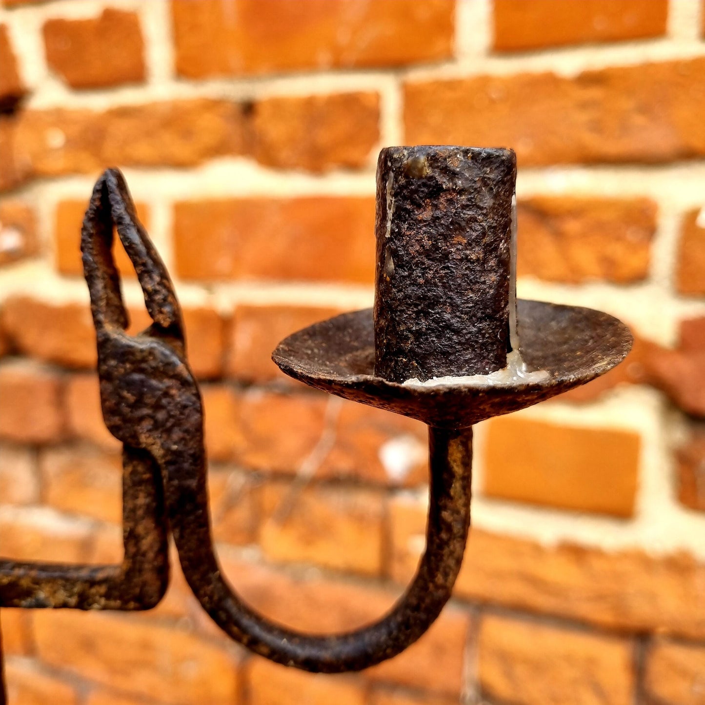 George III Period English Antique Wrought Iron Floor Standing Adjustable Candle Holder and Rushlight, Attributed to Sussex, Circa 1800