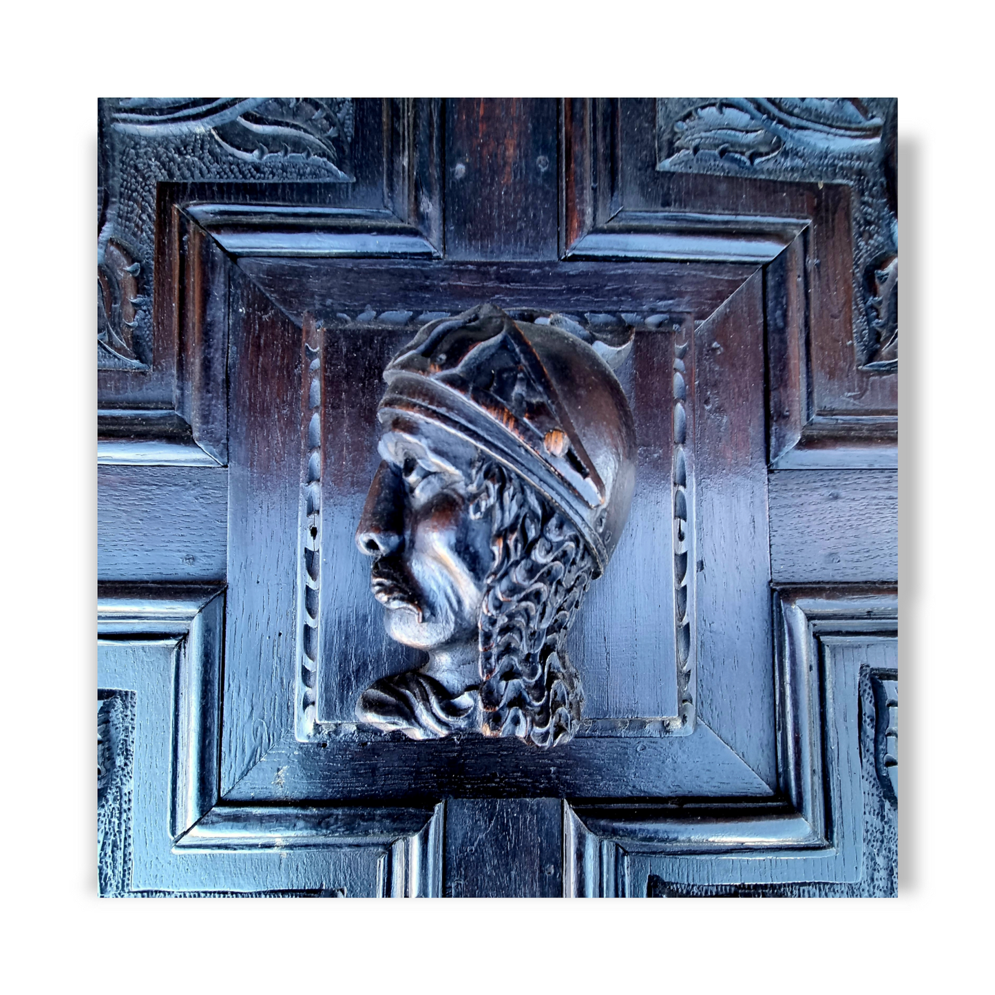 Merton College, Oxford, Interest - Attributed to Joiners' William Bennett & Robert Key, Circa 1589 - A Late 16th Century English Antique Carved Oak Geometric Panel With Romayne Head