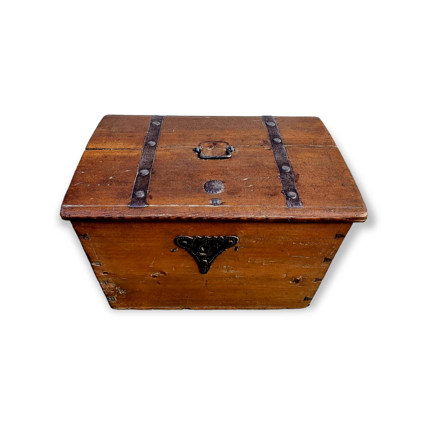 Early 18th Century Continental Antique Pine Tabletop Box of Small Size