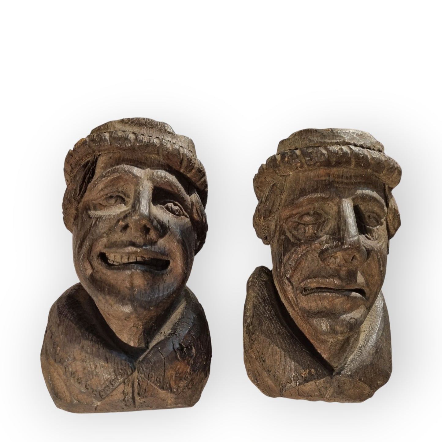 A Fine Pair of Late 15th-Century / Early 16th-Century English Antique Carved Oak Corbels in the Form of Characterful Heads