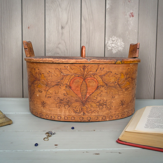 Late 18th Century Scandinavian Antique Bent Wood Box Bearing Two Love Hearts