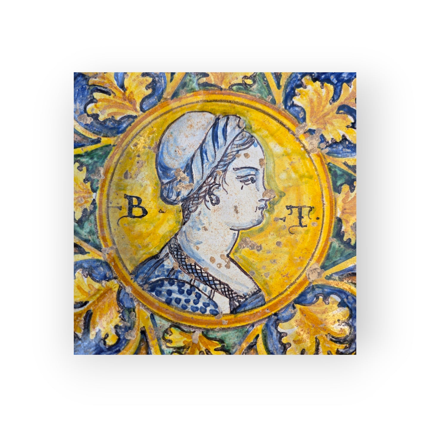 16th Century Italian Antique Maiolica Tazza — Bella Donna Portrait, Attributed to Deruta, circa 1510–1550