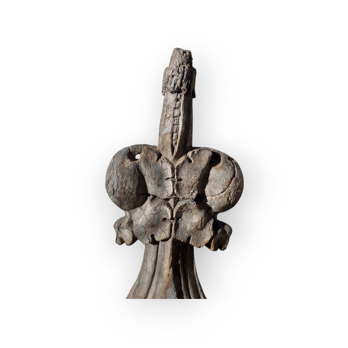 Pair of 15th-century English Antique Oak Pew Ends / Bench Ends With Poppy Finials, Attributed to Norfolk, circa 1450-1480