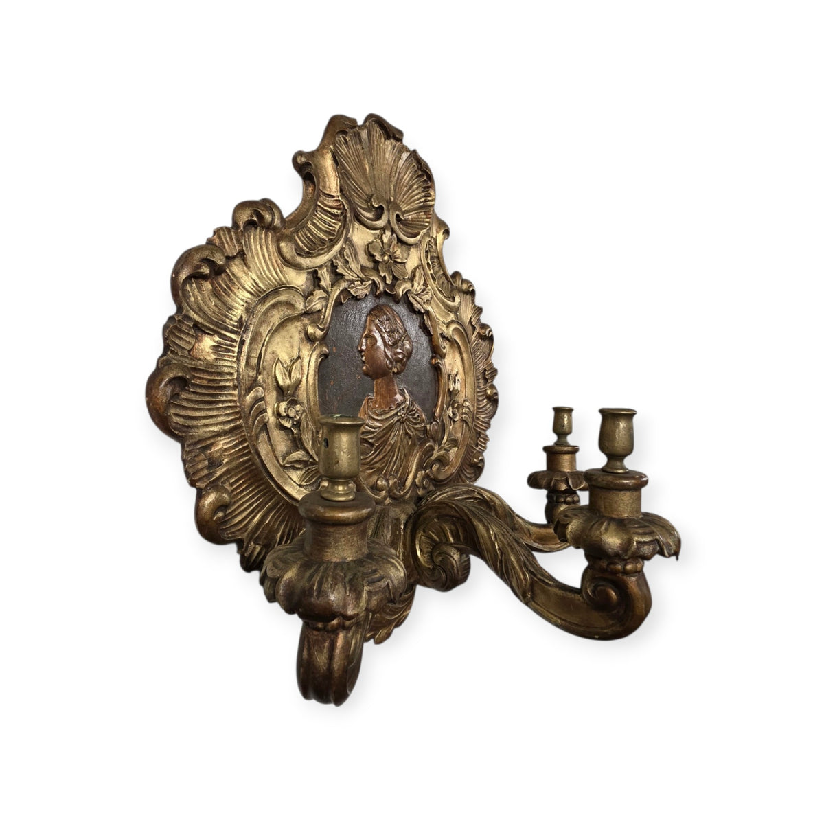 Large Pair of Late 18th-Century Gilt-Gesso Wall Reflectors with Romayne-Style Portrait Medallions