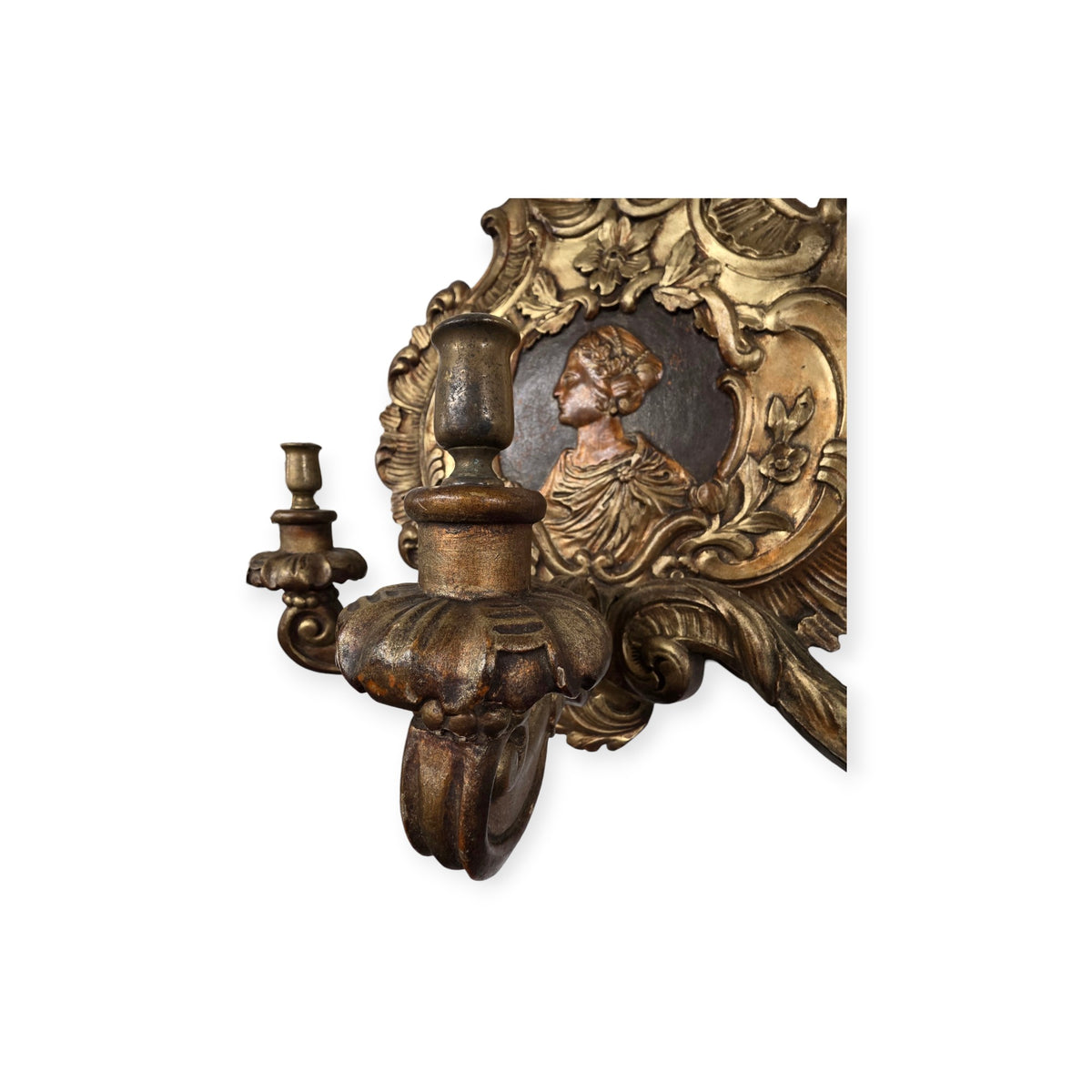 Large Pair of Late 18th-Century Gilt-Gesso Wall Reflectors with Romayne-Style Portrait Medallions