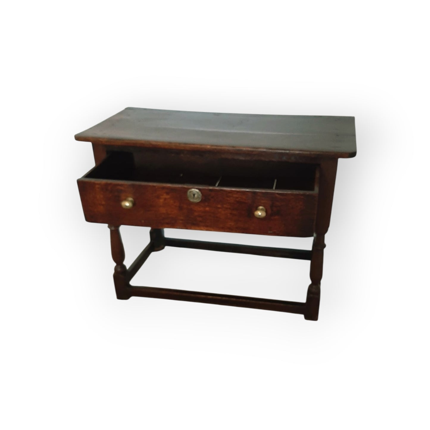 Early Georgian Period English Antique Oak Side Table, circa 1730