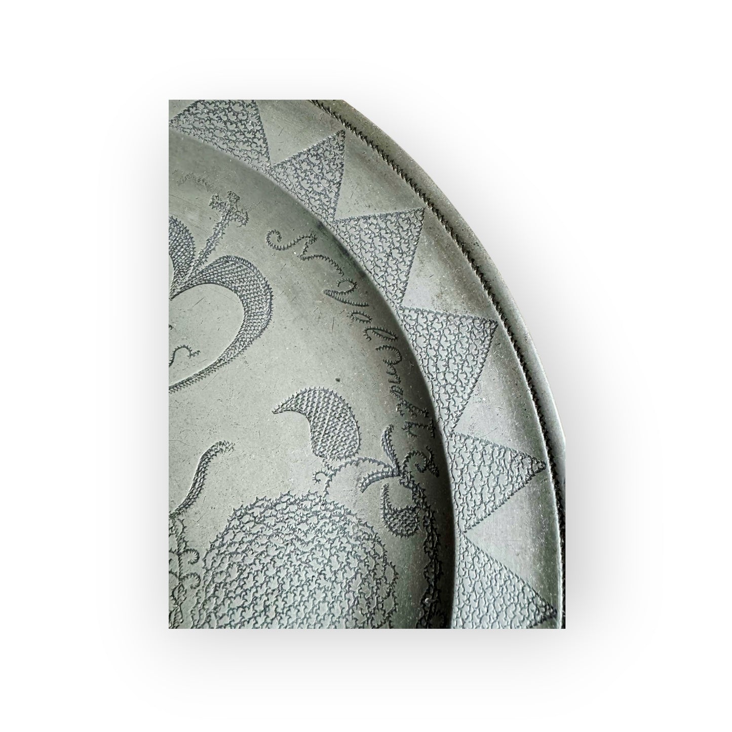 Late 18th‑Century English Antique Pewter Wriggle-Work Decorated Charger by Christopher Perry of London, Dated 1791