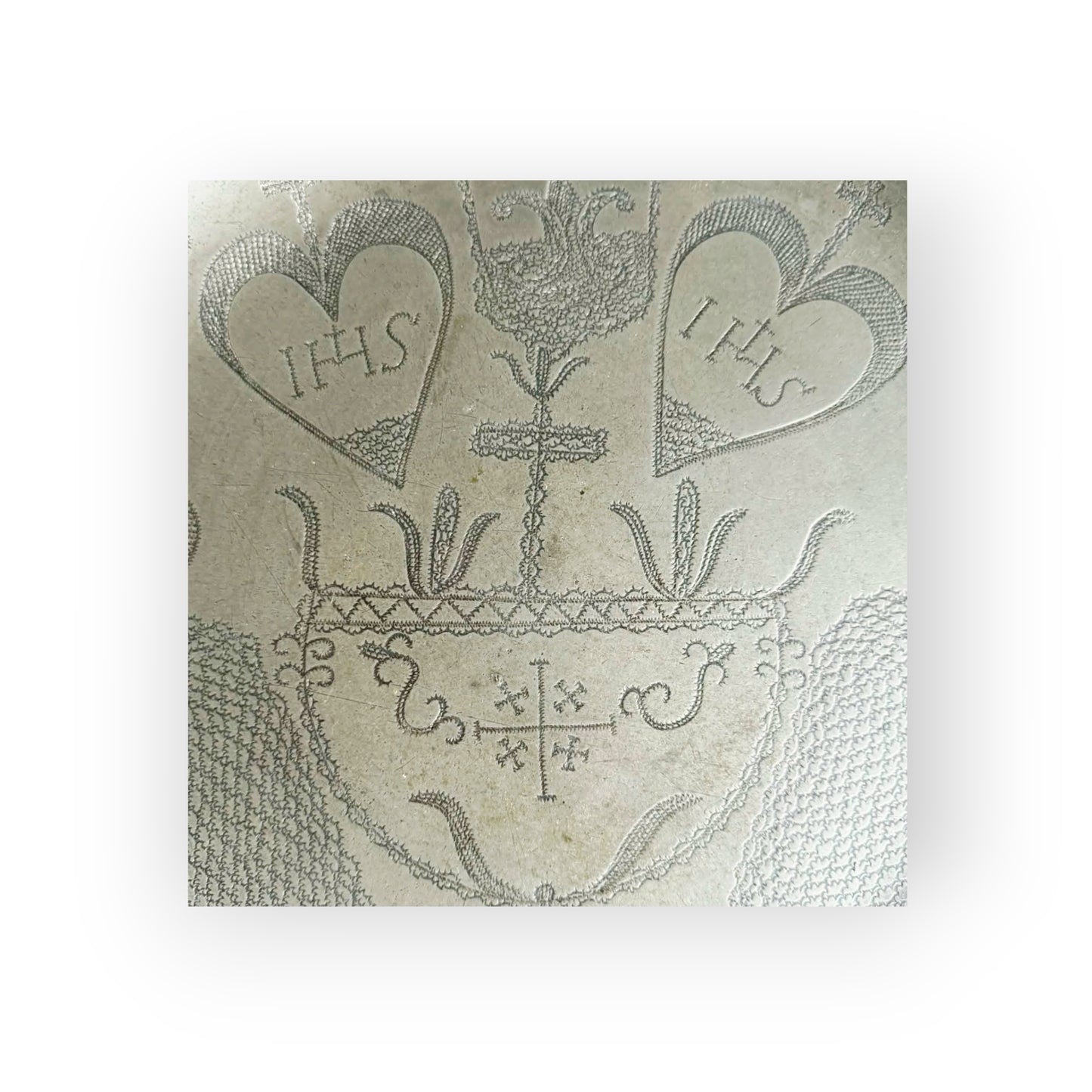 Late 18th‑Century English Antique Pewter Wriggle-Work Decorated Charger by Christopher Perry of London, Dated 1791