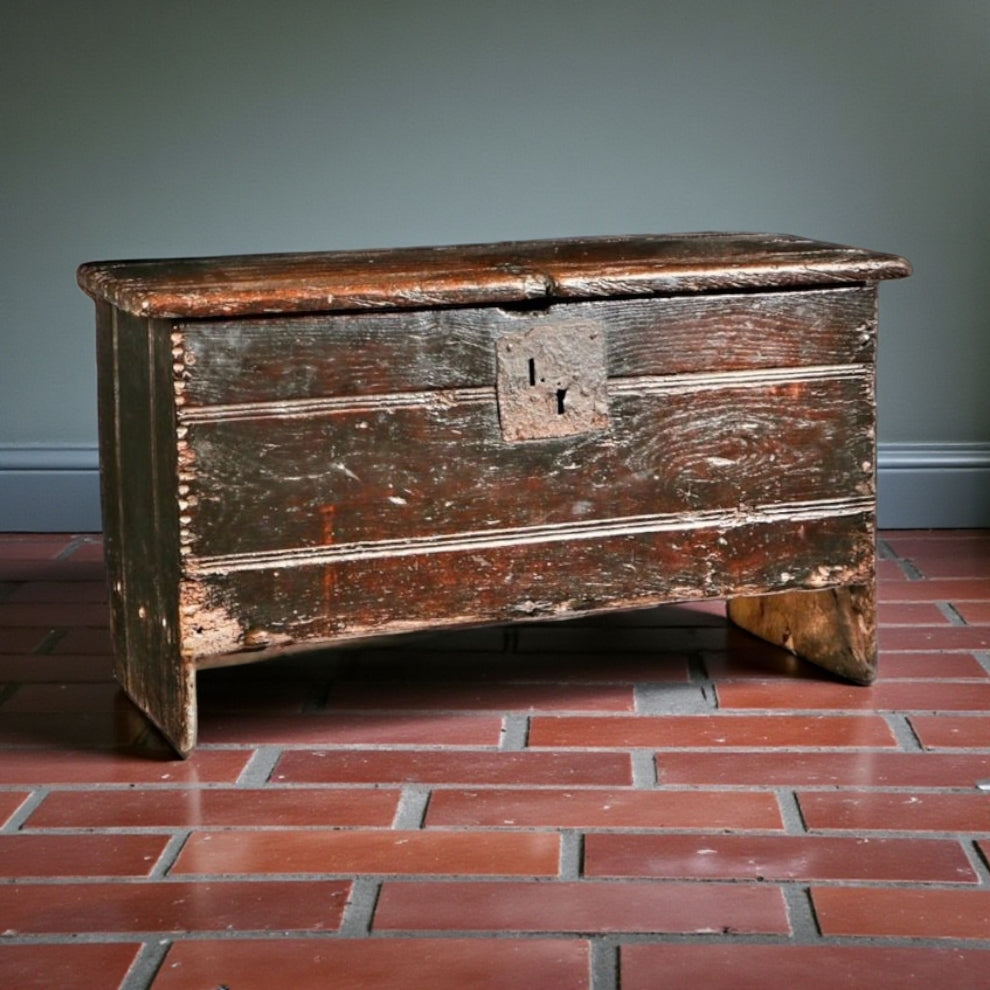 An Early 17th-century Elizabeth I /James I Welsh Antique Oak Boarded Chest or Coffer, circa 1600-1620
