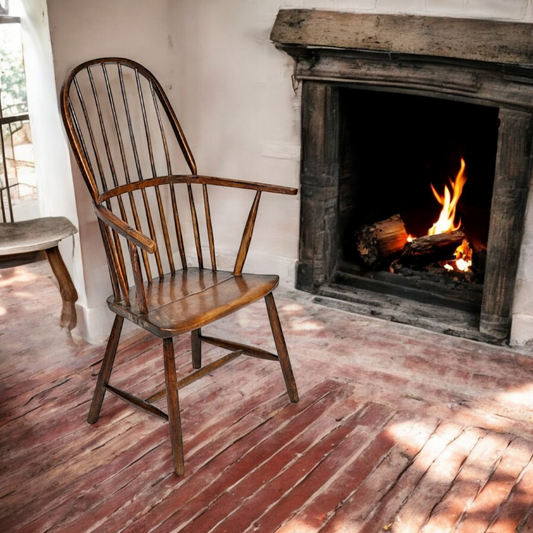 Early 19th-Century English Antique Beech & Elm Windsor Armchair