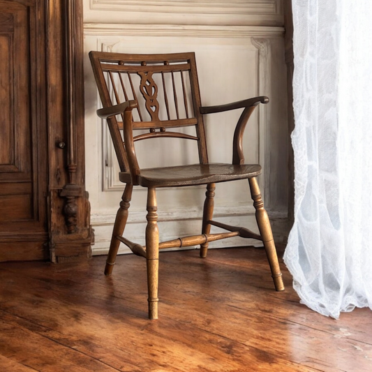 George III Period English Antique Yew Wood Mendlesham Chair / Armchair, circa 1800