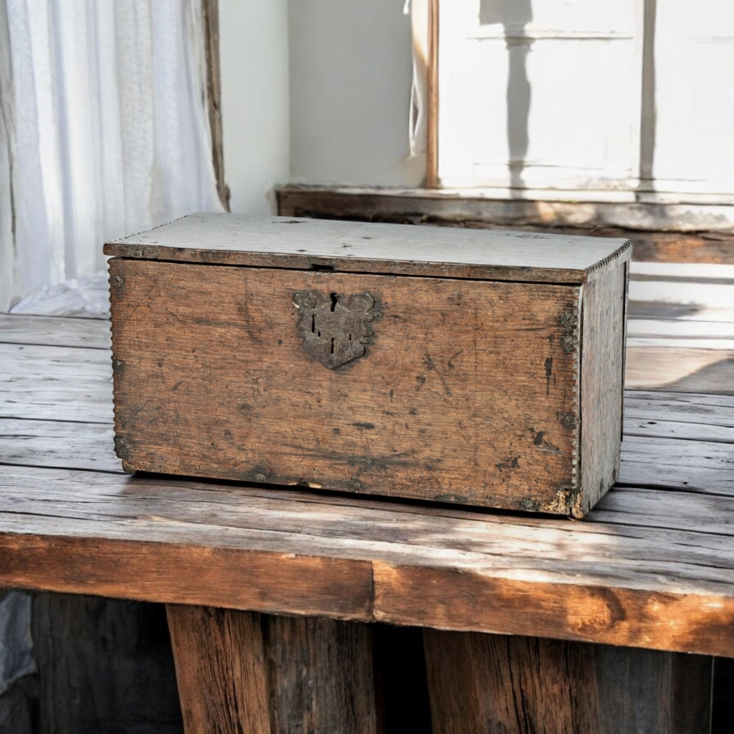 Diminutive 17th-Century Antique Boarded Oak Table Top Box / Casket