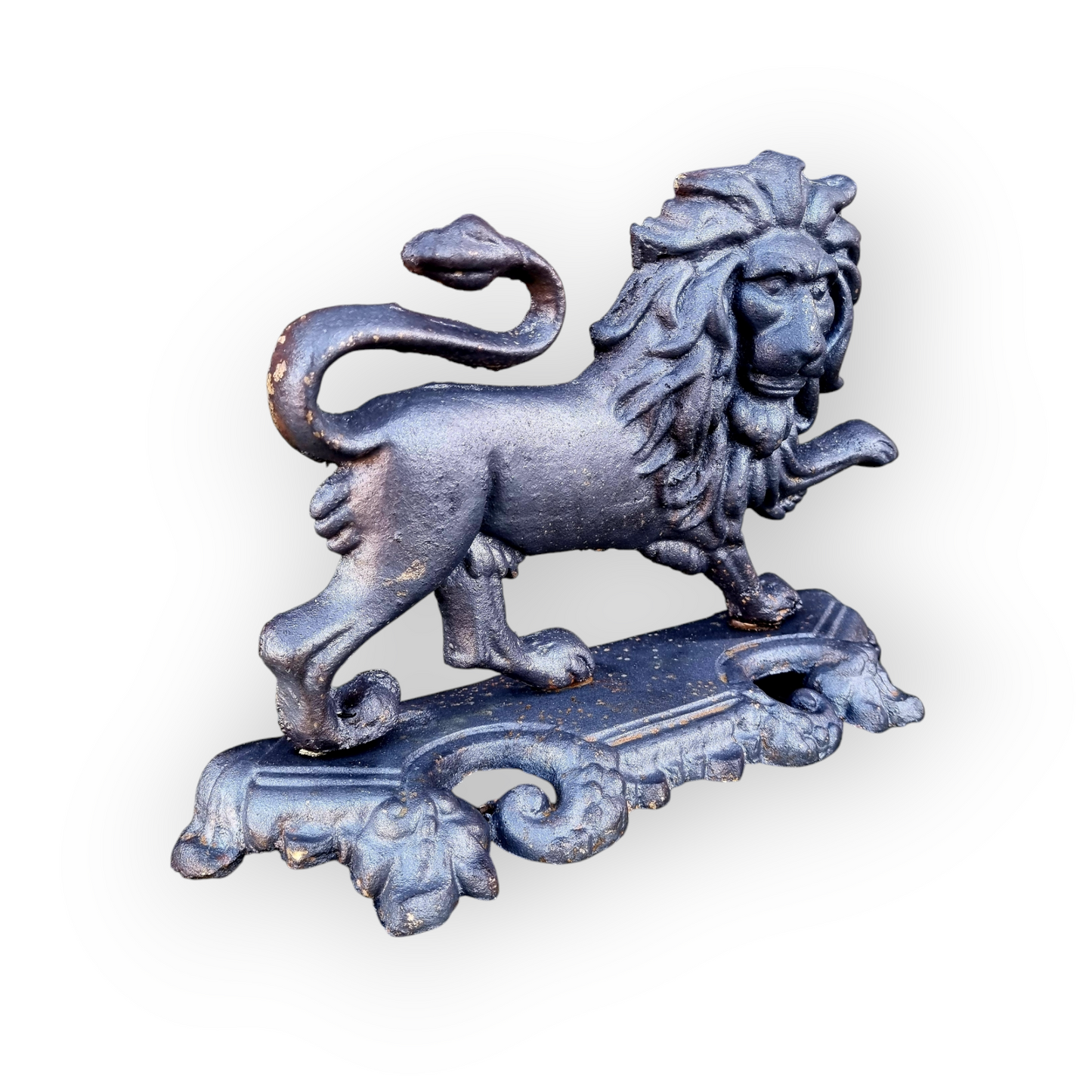 Mid 19th-Century English Country House Antique Cast Iron Door Stop / Door Porter In The Form Of A Lion Passant