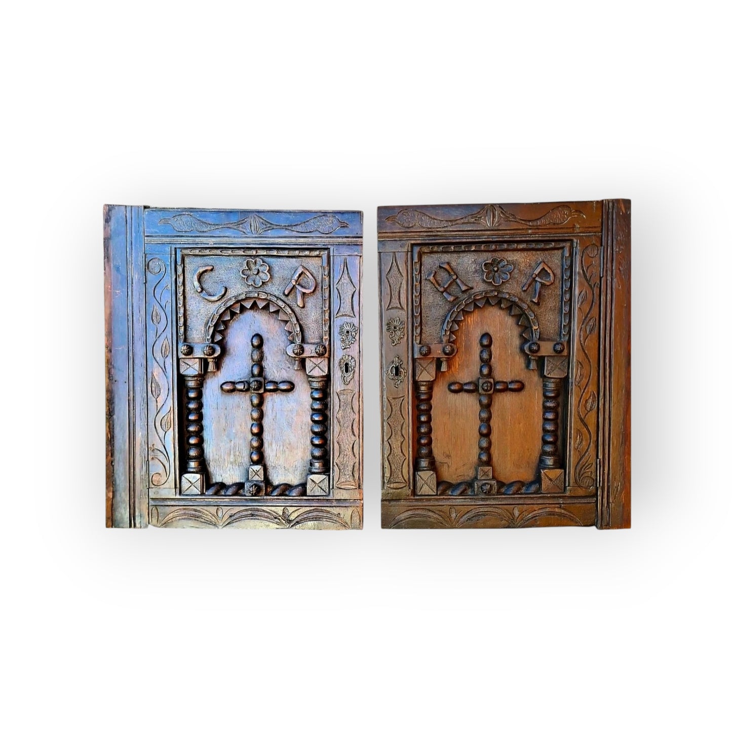 Large & Rare Pair Of Early 17th-Century English Antique Oak Cupboard Doors Commemorating The Marriage Of Charles I To Henrietta Maria, circa 1625