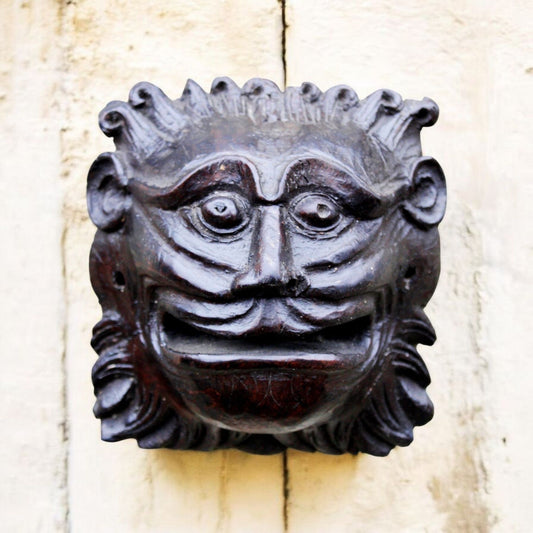 A 16th-Century Antique Carved Walnut Panel / Appliqué In The Form Of a Stylised Lion's Head