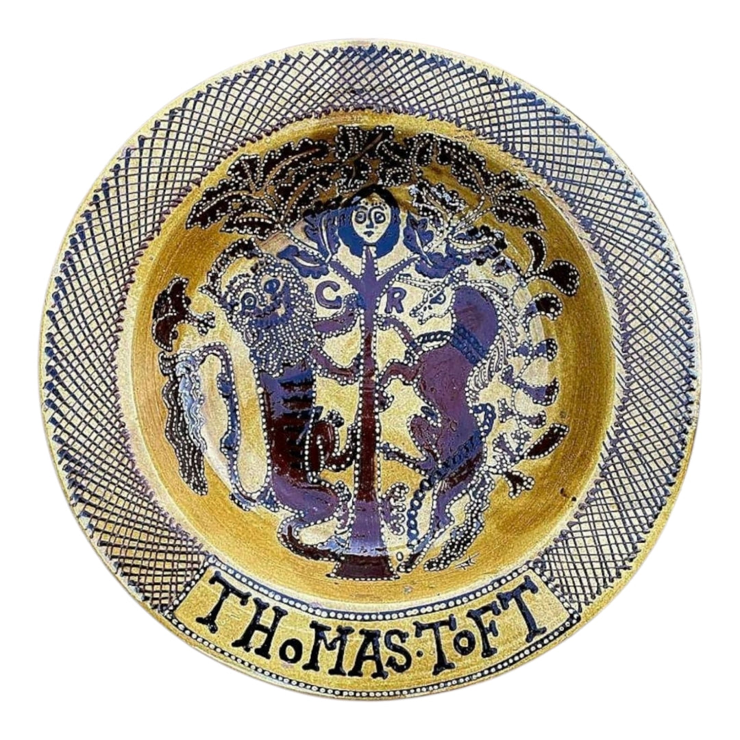 Large English Antique Slipware Decorated Earthenware Dish, Bearing The Name Of Thomas Toft (active before 1663 - Died 1689) & A Lion & Unicorn Supporters, The Cypher of Charles II & A Depiction Of Him Hiding In An Oak Tree - 2 of 2