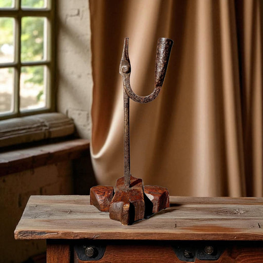 18th-Century English Antique Iron Rushlight Holder / Rushnip On A Wooden Cruciform-Shaped Base