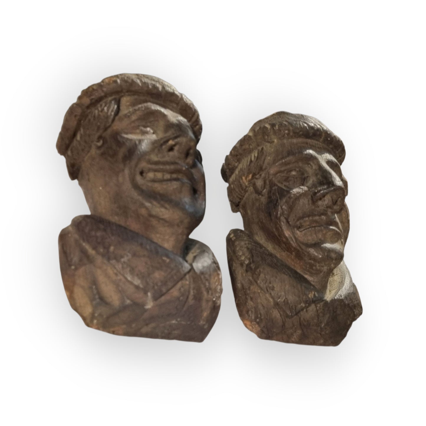A Fine Pair of Late 15th-Century / Early 16th-Century English Antique Carved Oak Corbels in the Form of Characterful Heads