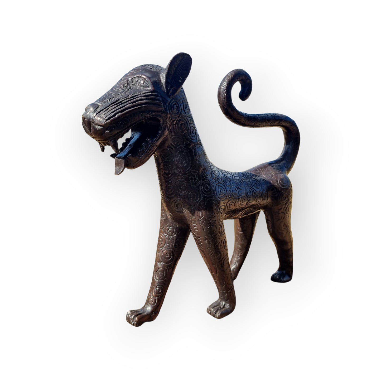 16th Century Style Decorative Antique Benin Bronze Sculpture In The Form Of A Leopard